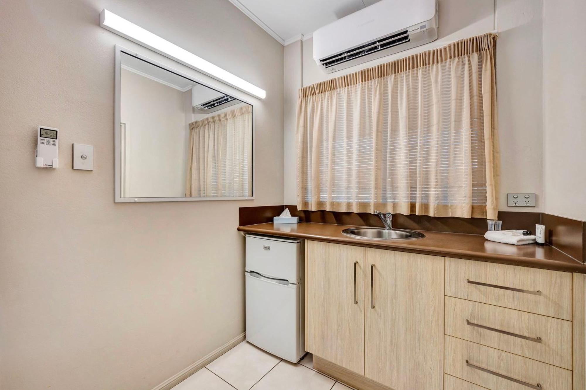 City Oasis Inn Townsville, Surestay Collection By BW Exterior photo